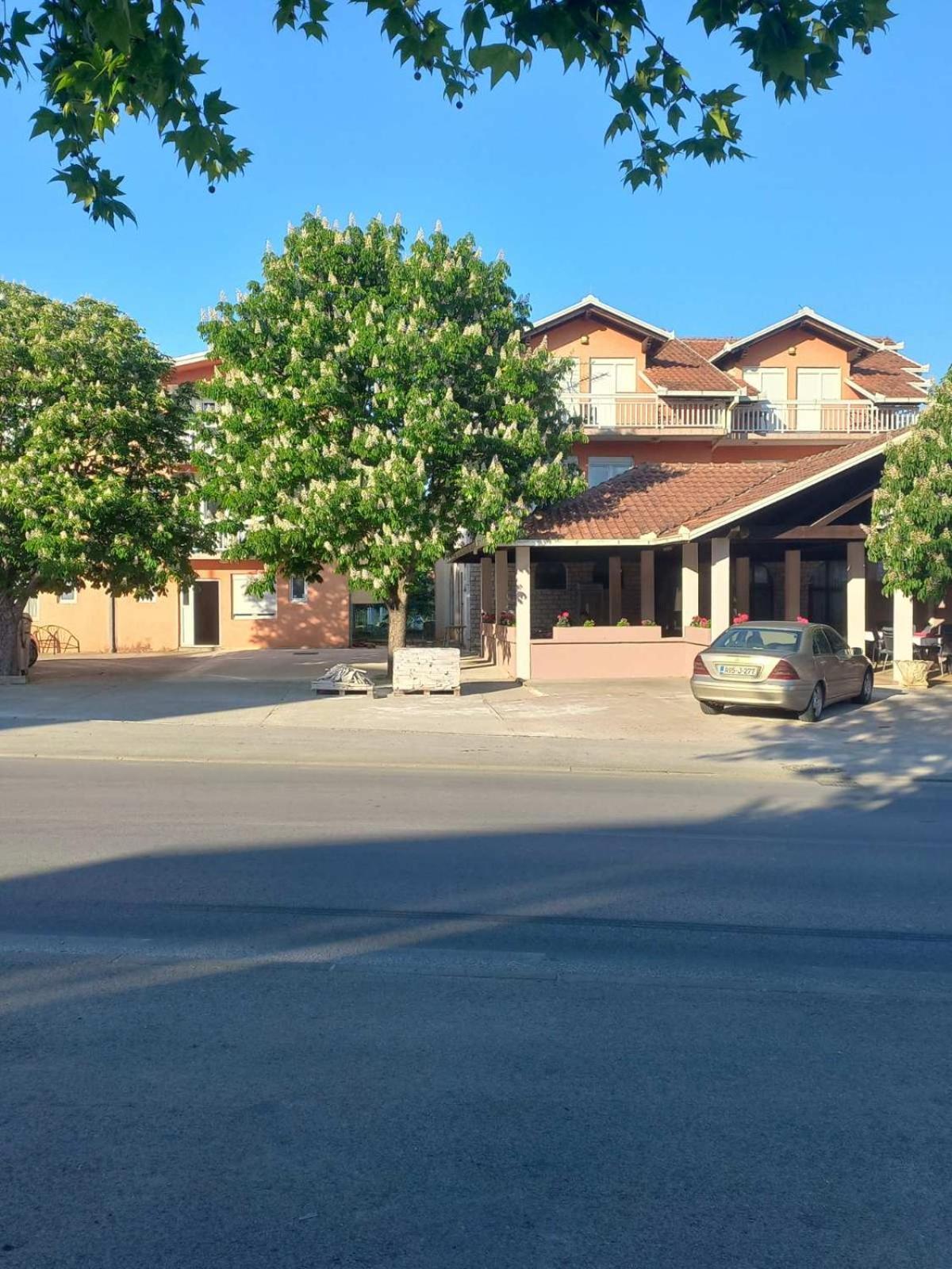 Juka Hotel Medjugorje Exterior photo